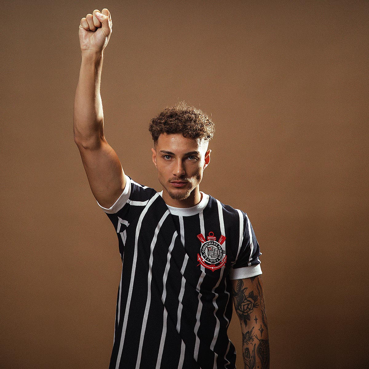 Corinthians Retro Democracia Sócrates 1982 Nº 8 Men's T-Shirt