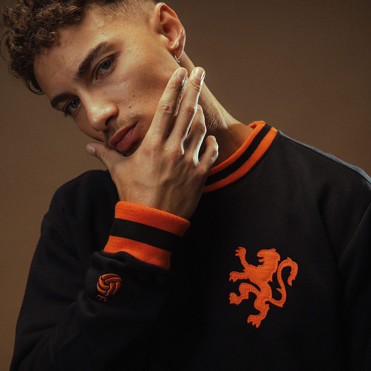 Netherlands Retro Black Men's Sweatshirt
