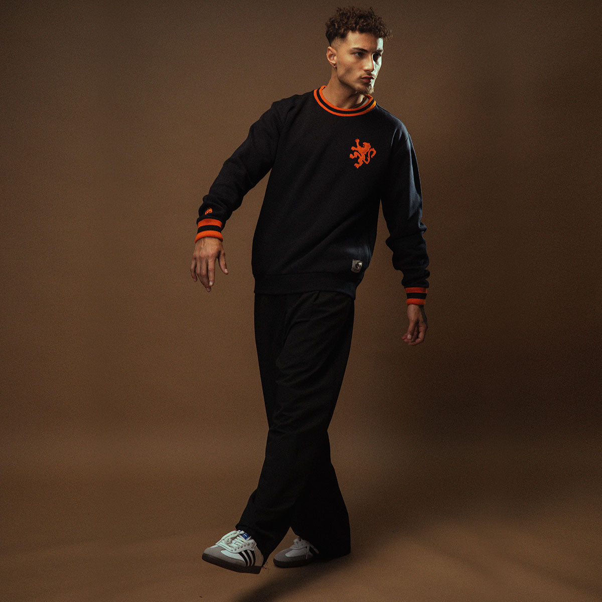 Netherlands Retro Black Men's Sweatshirt