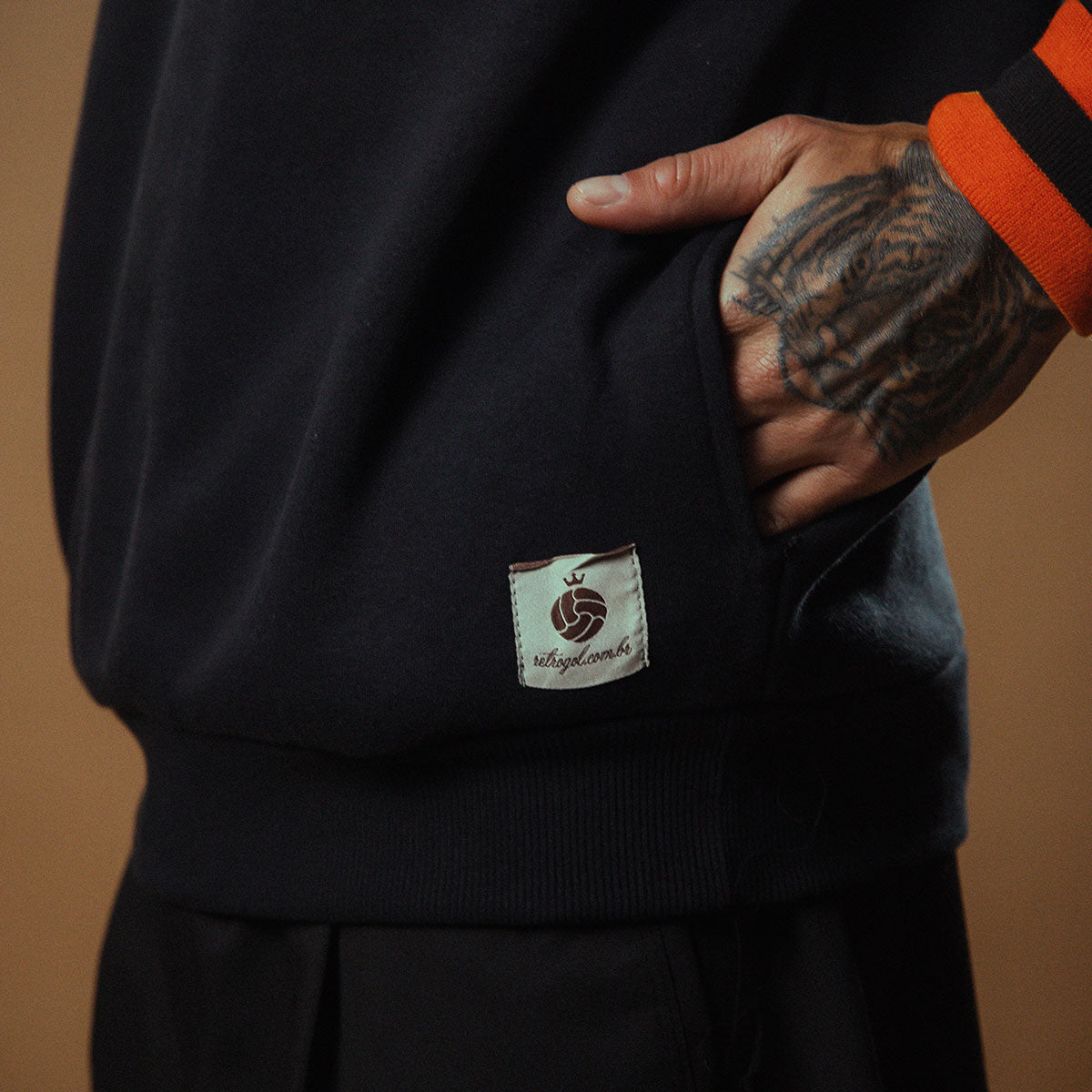 Netherlands Retro Black Men's Sweatshirt